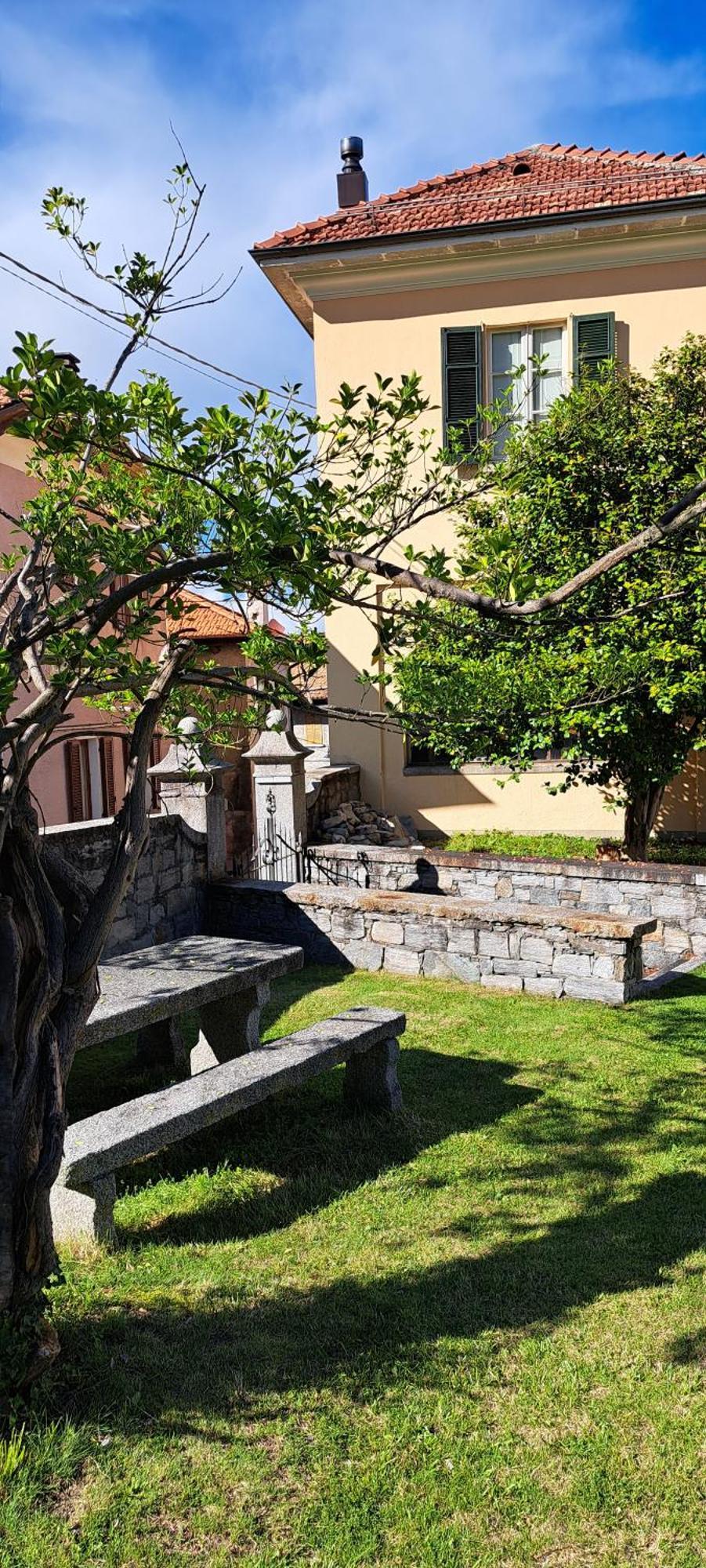 Arto Centonara Appartamento Storico Con Giardino Soleggiato - B&B Via Rinaldi מראה חיצוני תמונה