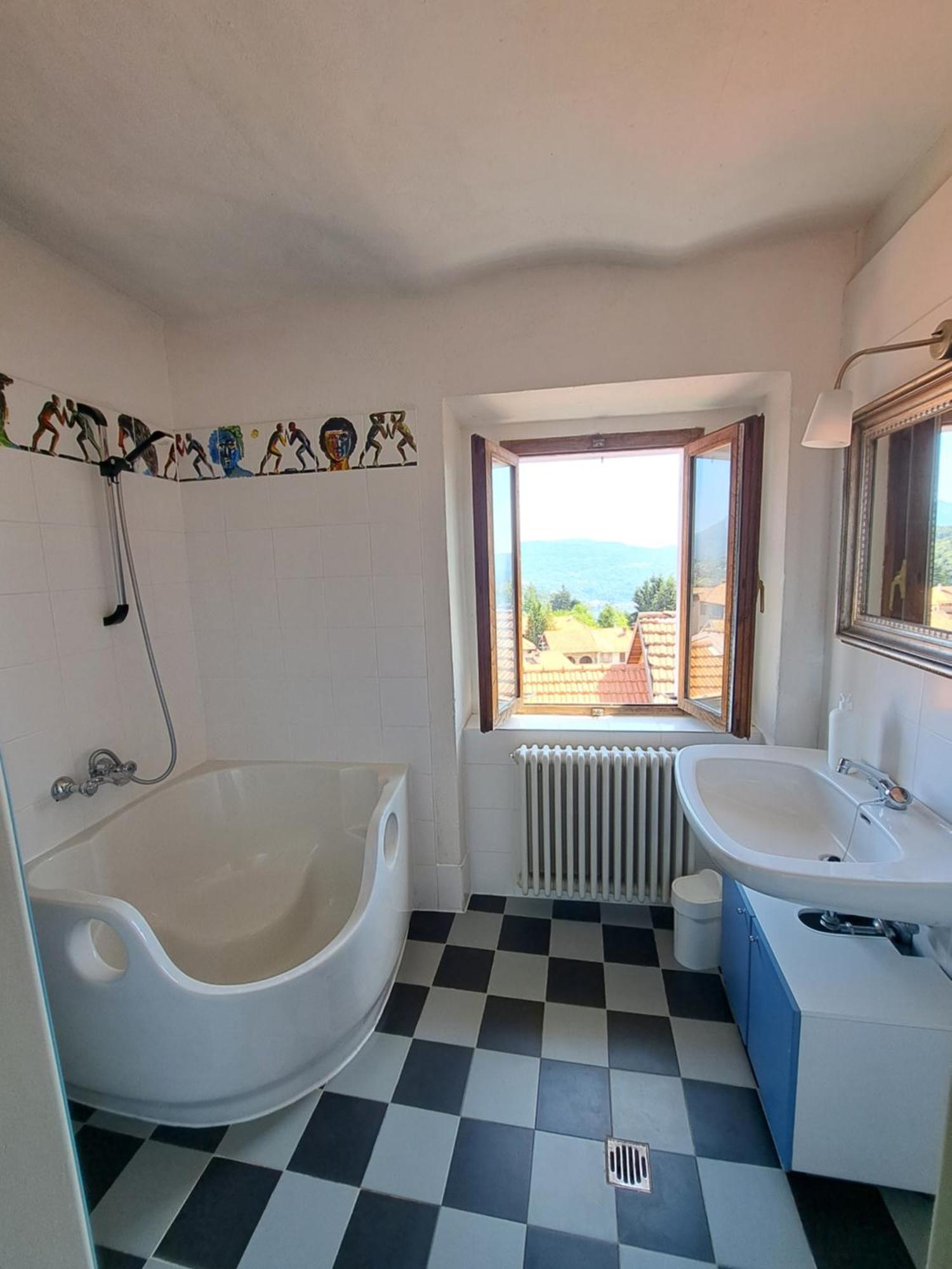 Arto Centonara Appartamento Storico Con Giardino Soleggiato - B&B Via Rinaldi מראה חיצוני תמונה